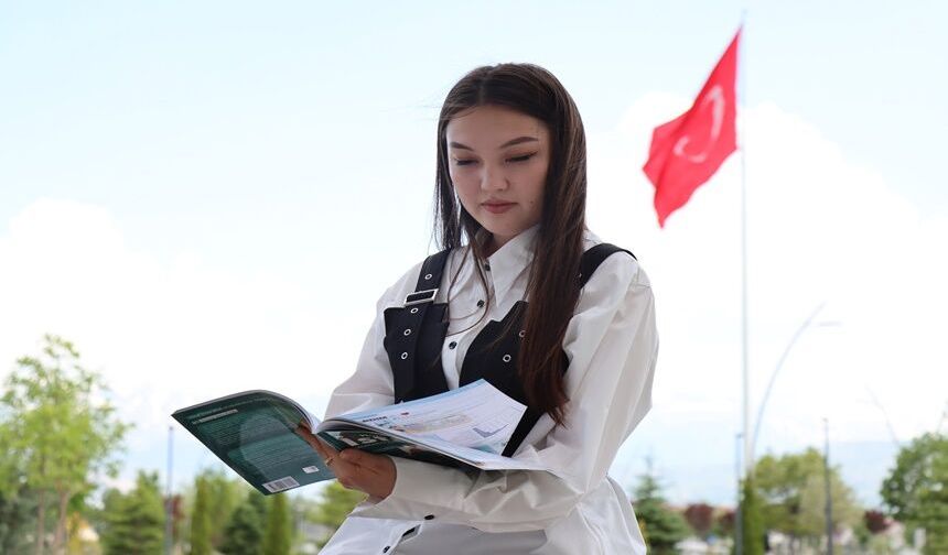 Kazakistan’dan Erzincan’a Uzanan Birincilik Hikayesi (VİDEO)