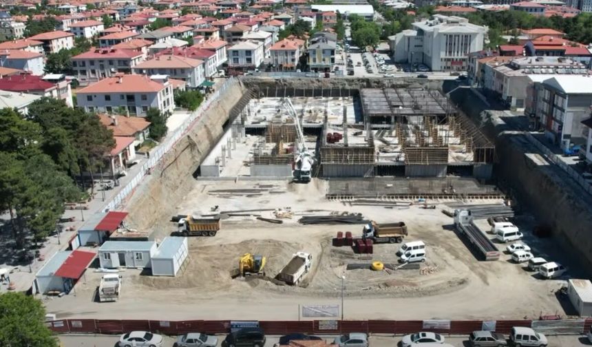 Merkez Çarşısı Yükselmeye Devam Ediyor (VİDEO)