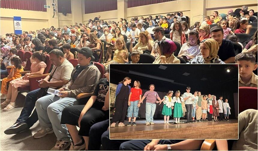 "Papatya" İsimli Çocuk Tiyatrosu İzleyicilerden Tam Not Aldı