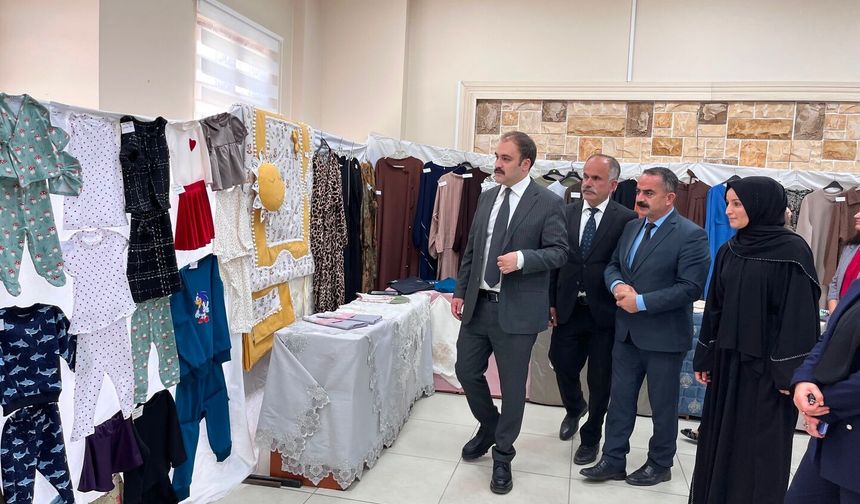 Kursiyerlerin Emekleri Sergide Göz Kamaştırdı