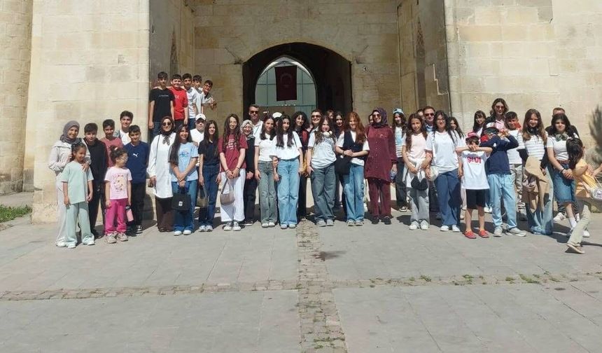 Öğrenciler Tarihi Yerinde Öğrendi: Mamahatun’a Eğitim Gezisi