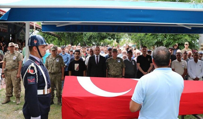 Vatan Borcunu Öderken Gazi Olmuştu: Aykan Fırat Son Yolculuğuna Uğurlandı