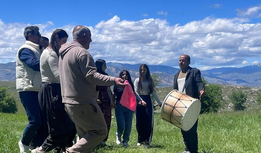 Kemah Mermerli Köyü’nde Yayla Şenliği Coşkusu