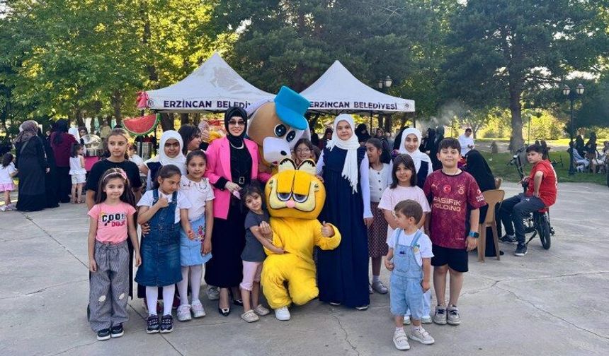 Sumbül Valide Sultan Kur’an Kursu’ndan Yaz Şenliği ve Kermes Etkinliği