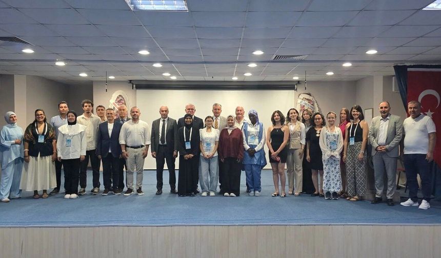 13 Ülkeden 13 Öğrenci Erzincan’da Buluştu: 2026 Türkçe Yaz Okulu Sona Erdi