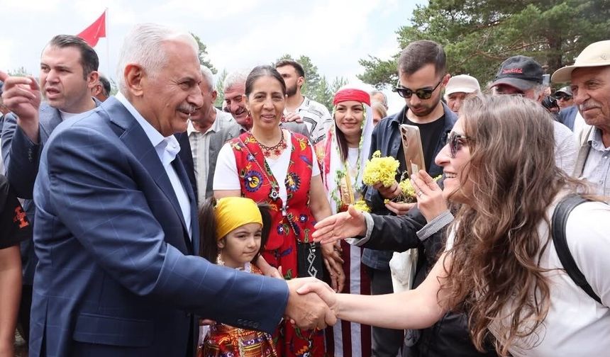 Binali Yıldırım Orçul Festivali'nde Hemşehrileriyle Buluştu