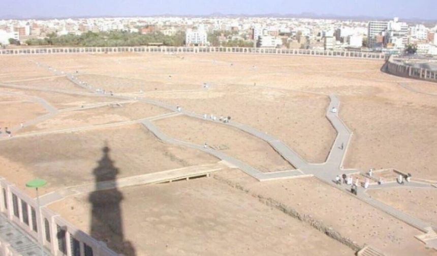 Tarihte Bugün: Hazret-i Âişe Vâlidemizi Anıyoruz