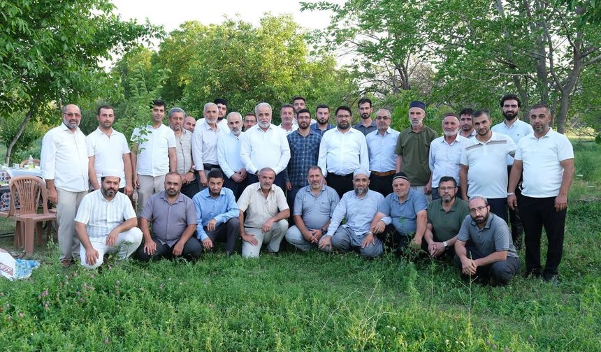Başkanlık Müşaviri Burhan İşliyen Erzincan’da Din Görevlileriyle Buluştu