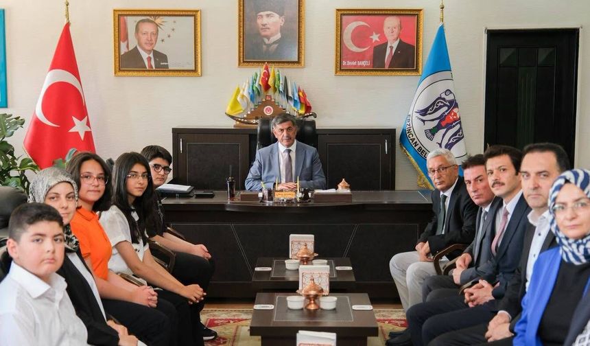 LGS Türkiye Birincileri Başkan Bekir Aksun'un Konuğu Oldu
