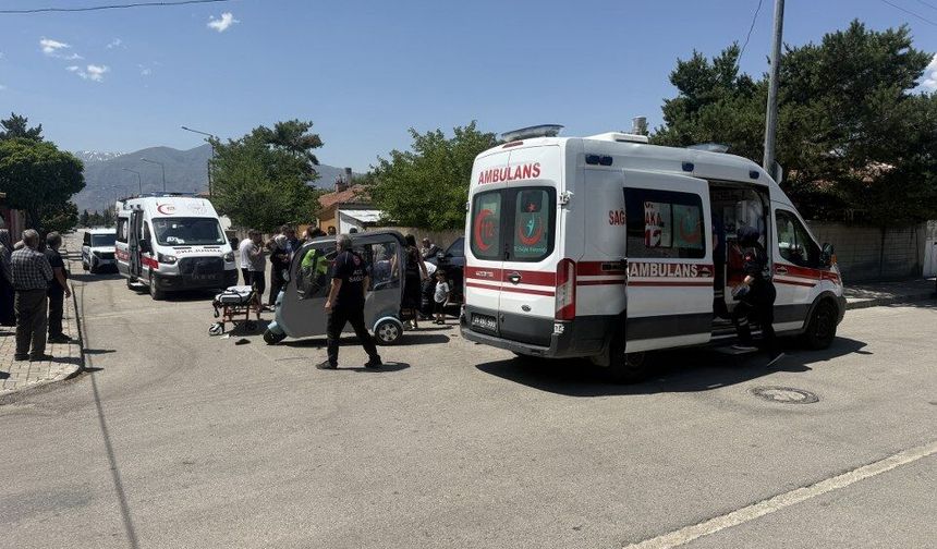 Erzincan’da Trafik Kazası: 3 Yaralı