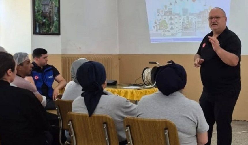 Temizlik Ve Yemek Hizmetleri Personeli Afetlere Karşı Bilinçlendirildi