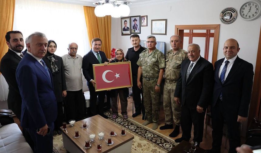 Vali Aydoğdu'dan Şehit Polis Erdem Kılıç'ın Ailesine Vefa Ziyareti
