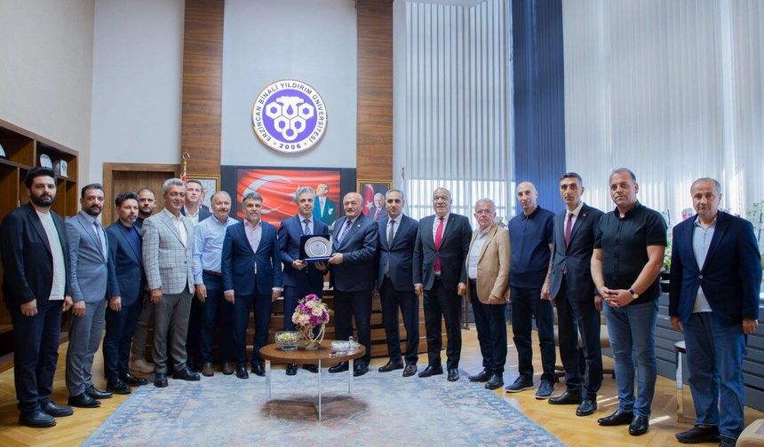 AK Parti'den Rektör Kuyrukluyıldız'a Tebrik Ziyareti