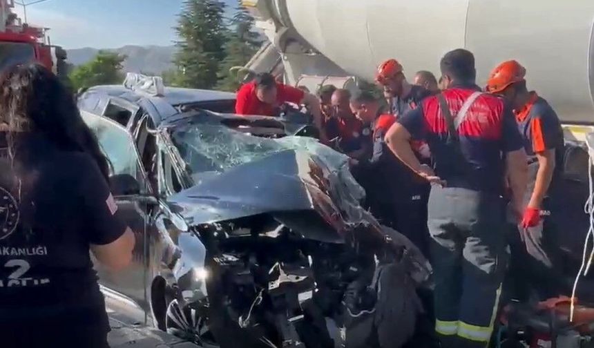 Erzincan'da Feci Kaza: İkisi Ağır Üç Yaralı