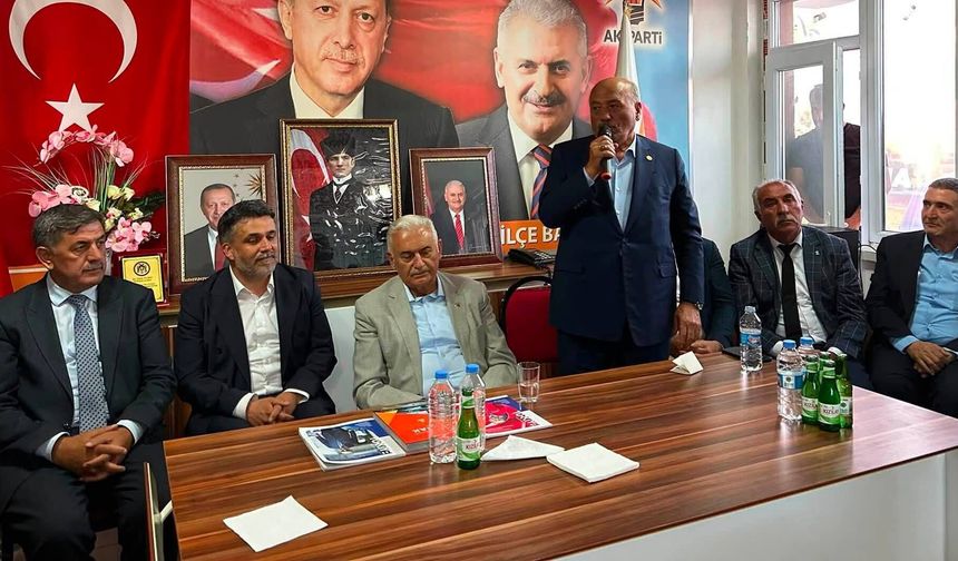 Binali Yıldırım, AK Parti Çayırlı Teşkilatıyla Bir Araya Geldi