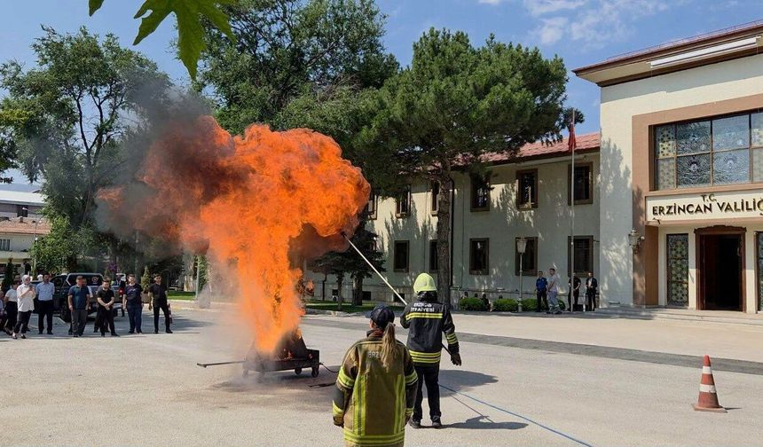 Erzincan Valiliği Personeline Kapsamlı Yangın ve Tahliye Eğitimi