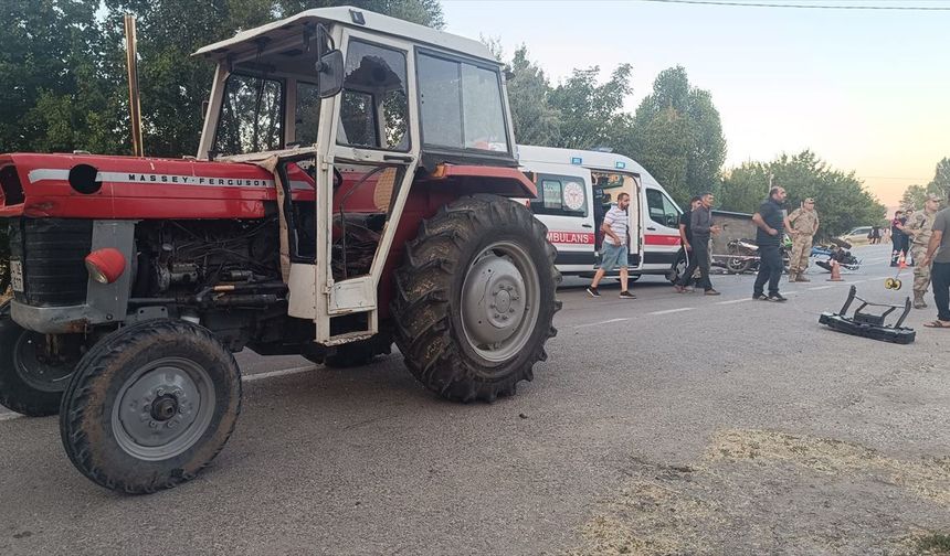 Erzincan'da Traktör ile "Pat Pat" Çarpıştı: Köy Muhtarı Hayatını Kaybetti