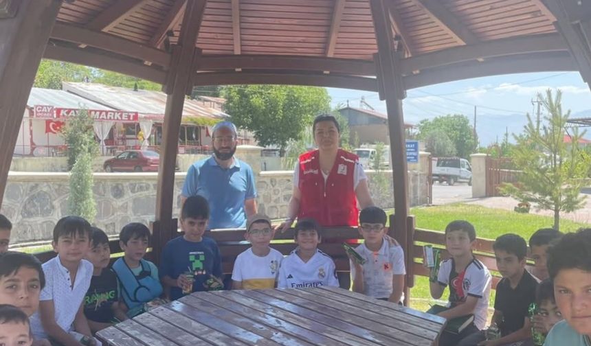 Erzincan’da Sporcu Çocuklara Kızılay Eğitim