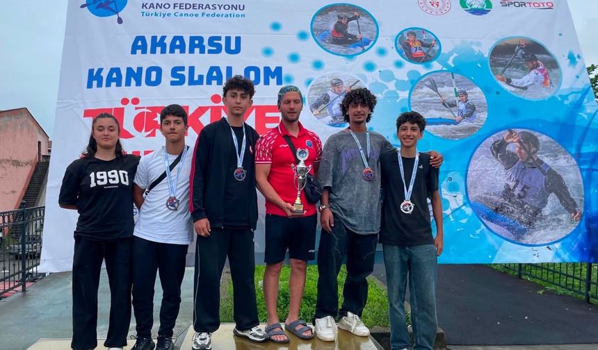 Erzincanlı Sporcular Rize’de Kürsüyü Salladı!