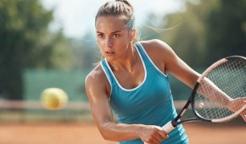 Tenis Kortunda Sır Çözüldü: Yutmadan Kafein Almak Zihni Tetikliyor