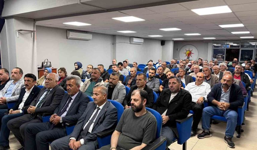 AK Parti Erzincan Merkez İlçe Başkanlığında haftalık toplantı yapıldı