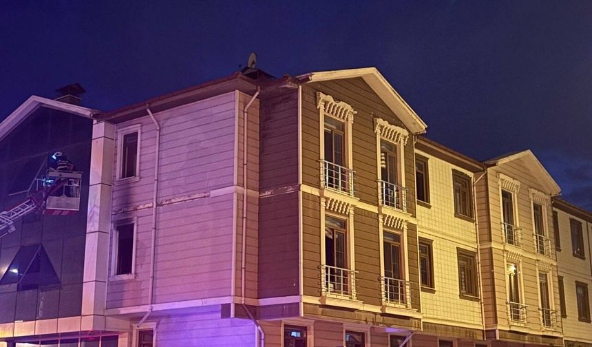 Erzincan'da apartman dairesinde yangın paniğe neden oldu