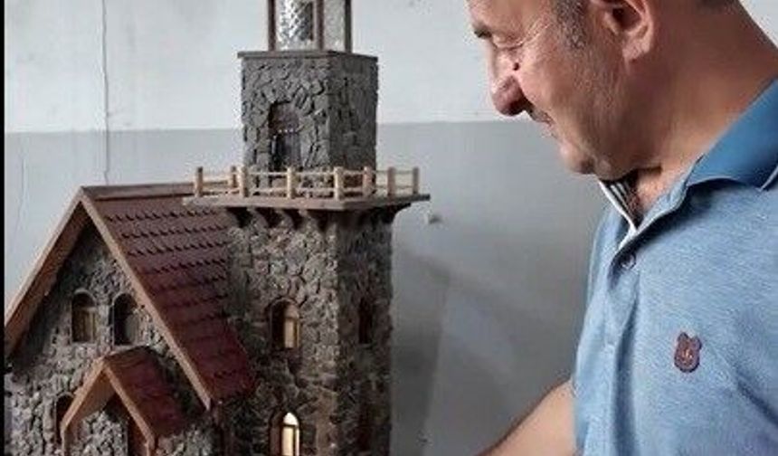 Erzincanlı emekli usta doğadan topladığı taşlarla minyatür evler yapıyor
