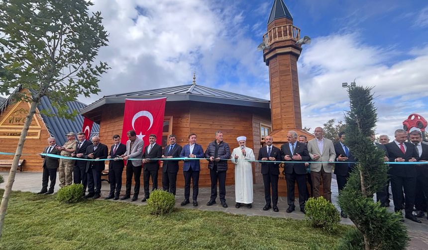 Ergan Dağı Camii Dualarla İbadete Açıldı (VİDEO)