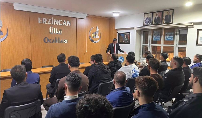 Erzincan’da Tarih ve Düşünce Seminerleri Düzenlendi