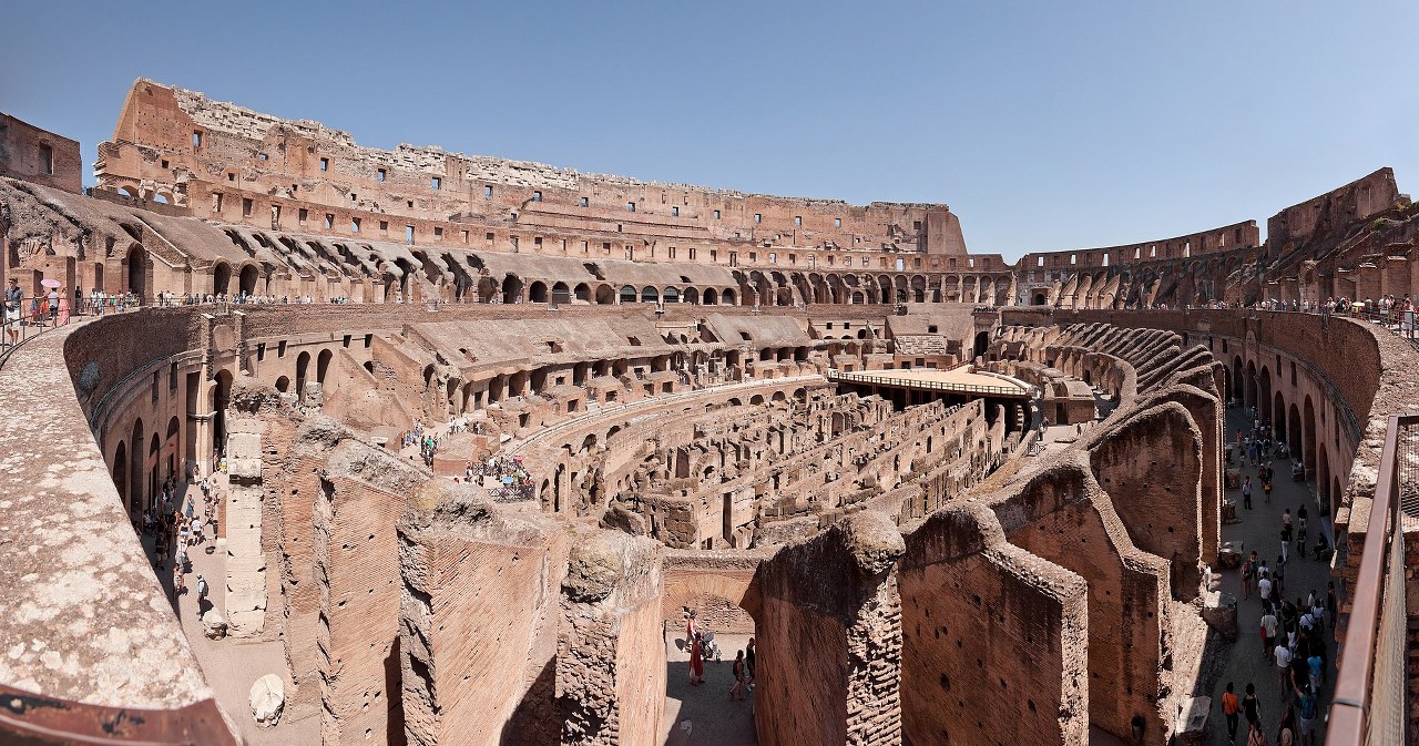 Colosseo_di_Roma_panoramic_1280x673