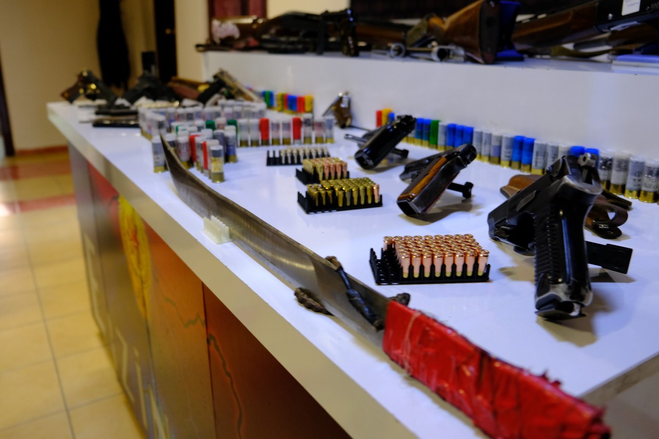 Erzincan’da ‘Kukla’ operasyonunda çok sayıda silah ele geçirildi, 11 şüpheli yakalandı (2)_1280x853