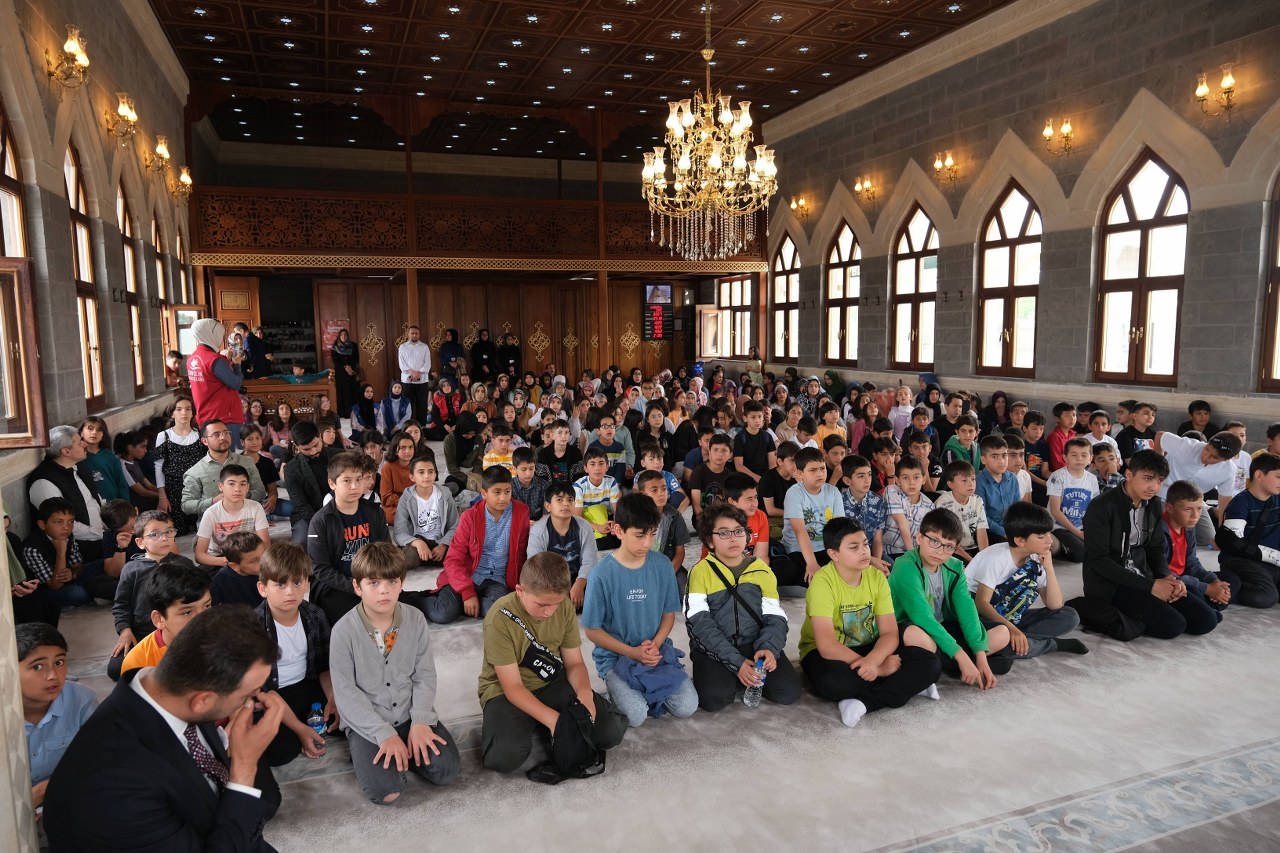 Pir-i Sami Türbe Camii’nde yılsonu etkinliği (1)_1280x853