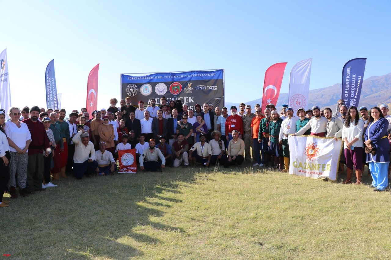 Mengücek Gazi Hava Koşusu Türkiye Şampiyonası sona erdi (1)_1280x853