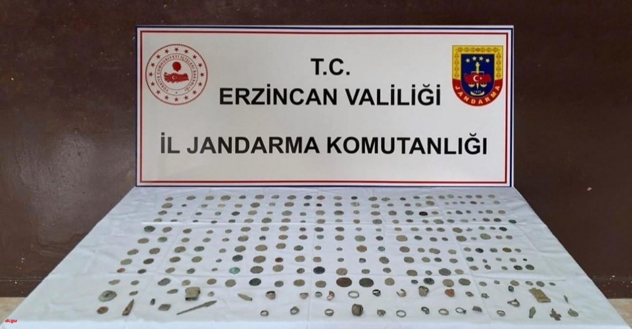 Erzincan Jandarma bölgesinde ağustos ayında çok sayıda tarihi eser bulundu, 181 şüpheli yakalandı (3)_1280x666