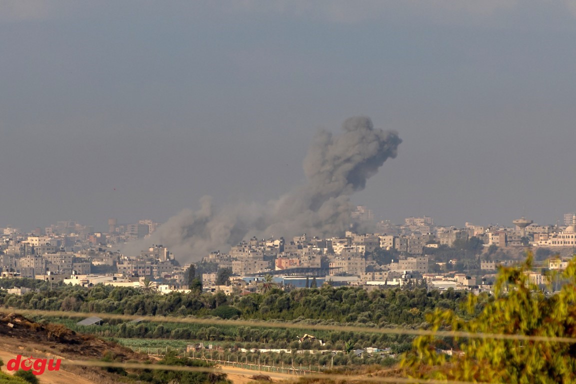 İsrail'in Gazze Saldırısı  bina yerle bir oldu.