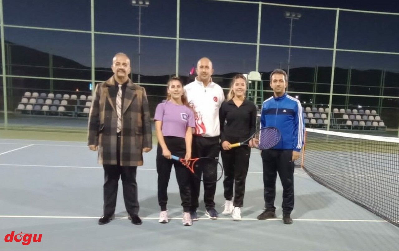 Kadınlar Kort Tenis Turnuvası düzenlendi (3)_1280x804