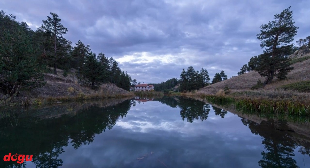 Muhteşem göl manzarasının 1 günü time-lapse tekniğiyle kaydedildi (2)_1280x697