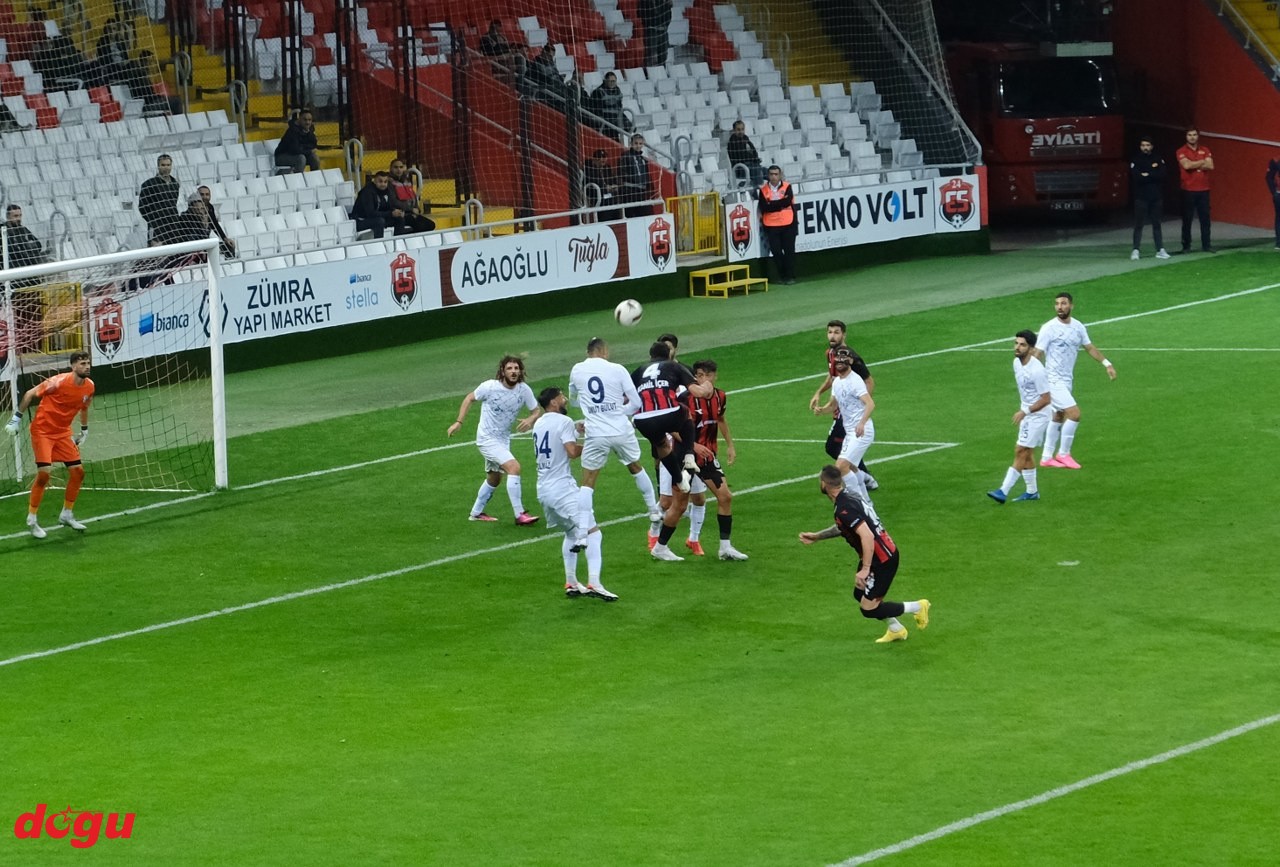 TFF 2. Lig 24Erzincanspor 2 - Sarıyer 2 (2)_1280x867