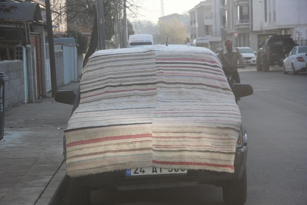 Vatandaşların Araçlarını Buzdan Koruma Yöntemleri (2)