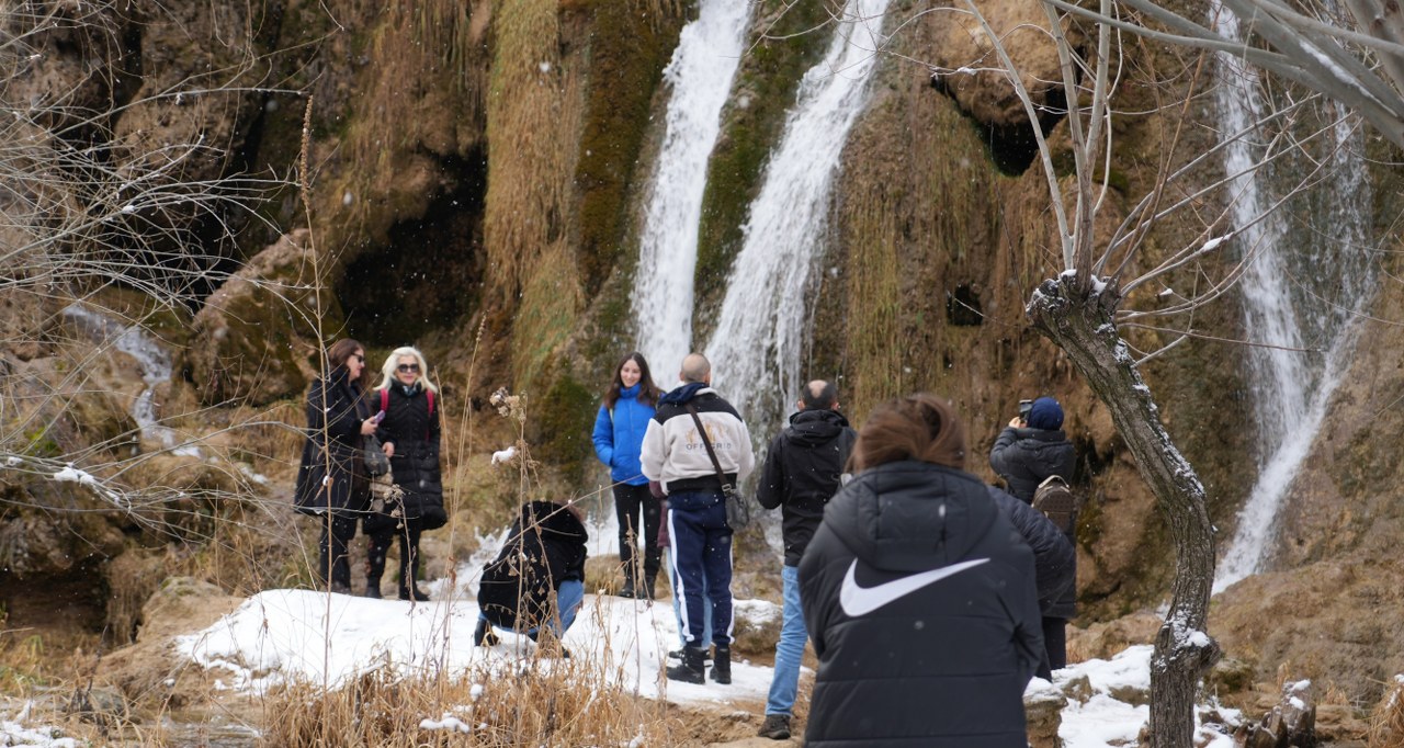 Girlevik Şelalesi Kış Turizmininde Merkezi (1) 1280X682