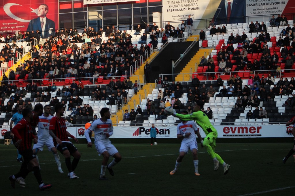 Erzi̇ncanspor İskenderunspor (1) 1024X682