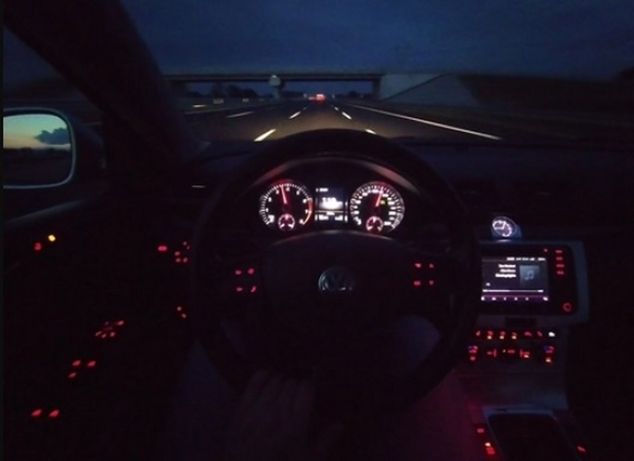 Araba Ön Konsol 1280X931-1