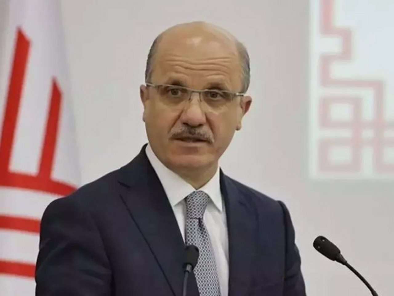 Yök Başkanı Erol Özvar 1280X960