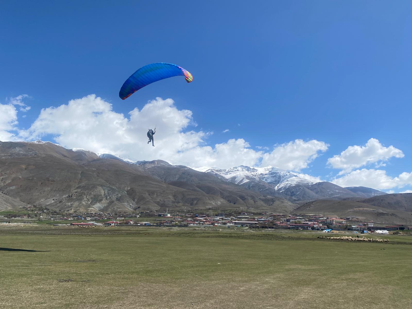 Yamaç Paraşütü-1