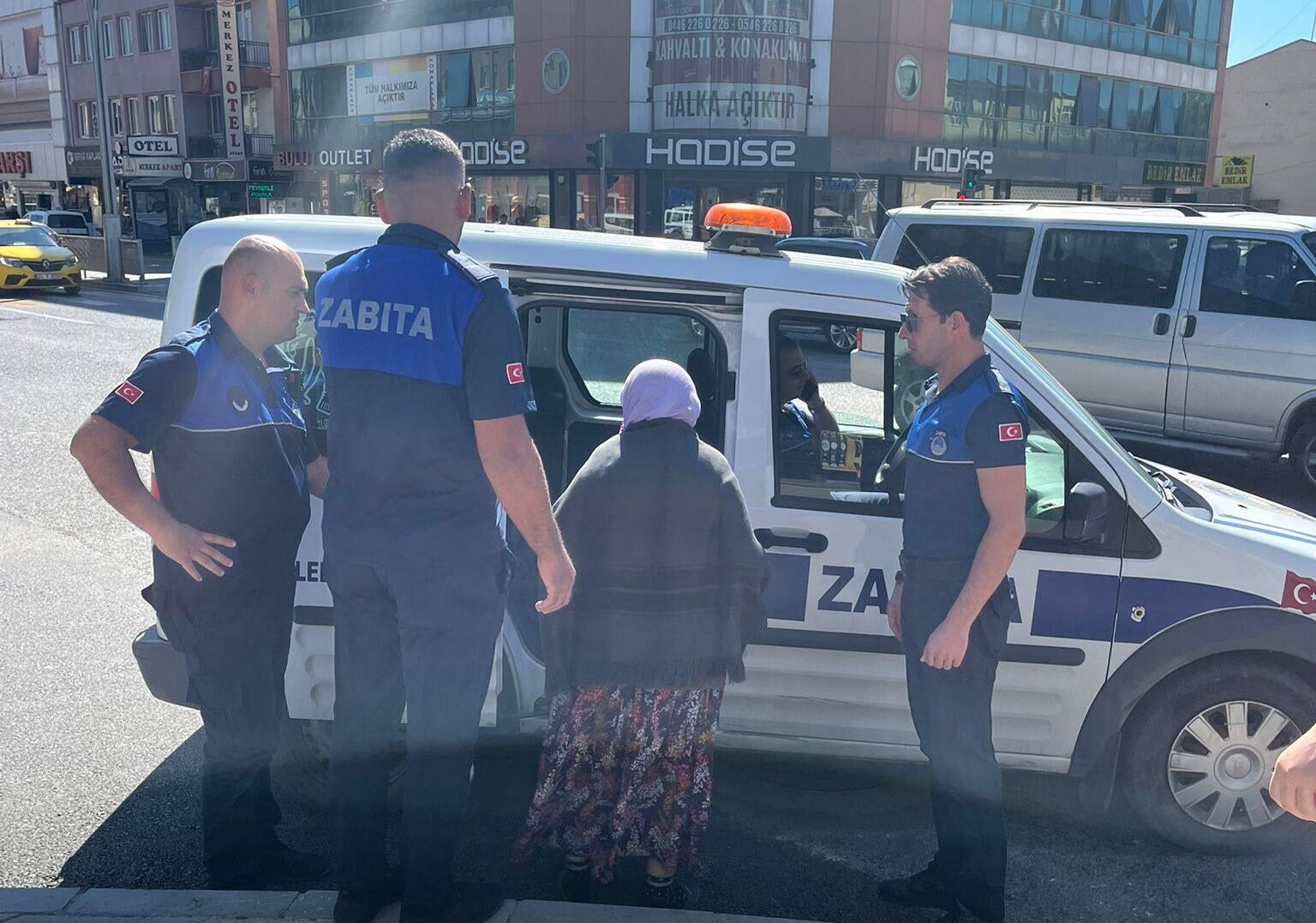 Erzincan'da Dilencilere Geçit Yok: Zabıta Ekiplerinden Dilenci Operasyonu