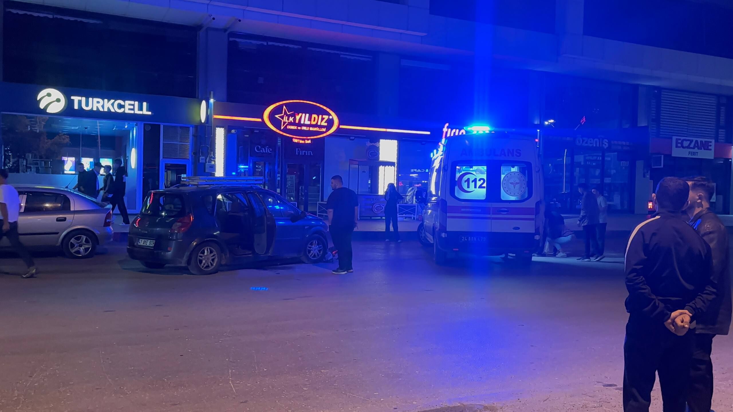 Erzincan’da İki Otomobil Çarpıştı: 3 Aylık Bebek Yaralandı (VİDEO)