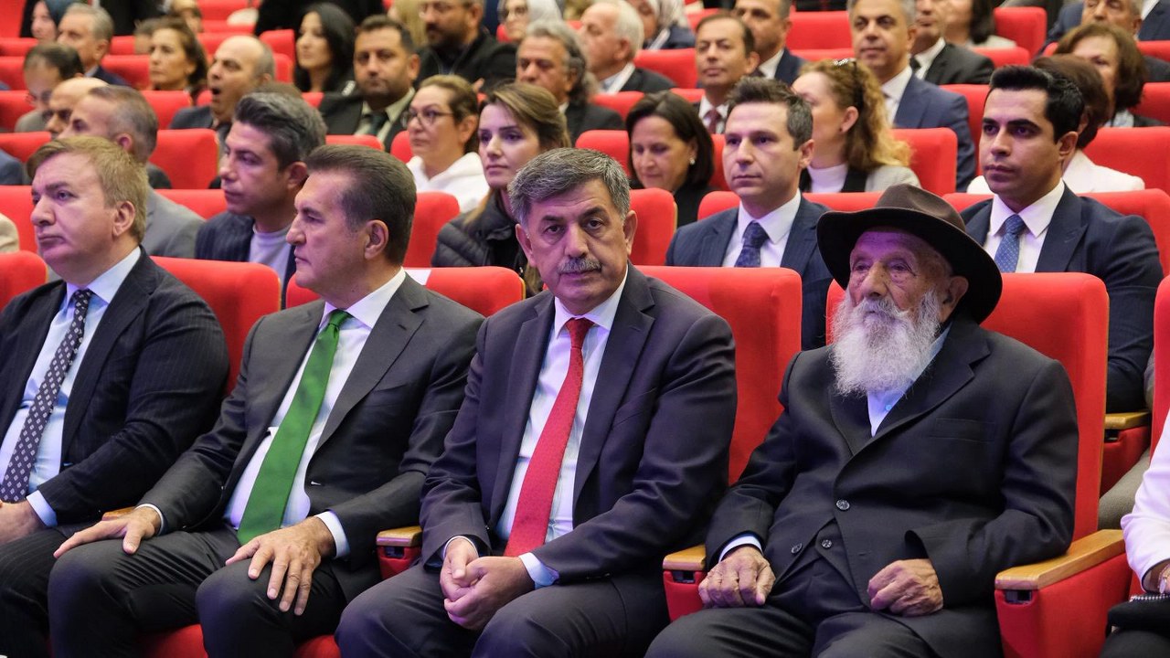 Başkan Aksun “Erzincan, Anadolu’nun Türkleşmesinde Kilit Şehir” (1) 1280X720