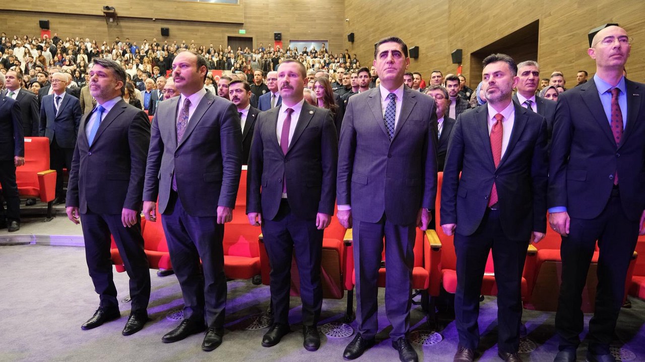 Başkan Aksun “Erzincan, Anadolu’nun Türkleşmesinde Kilit Şehir” (3) 1280X720