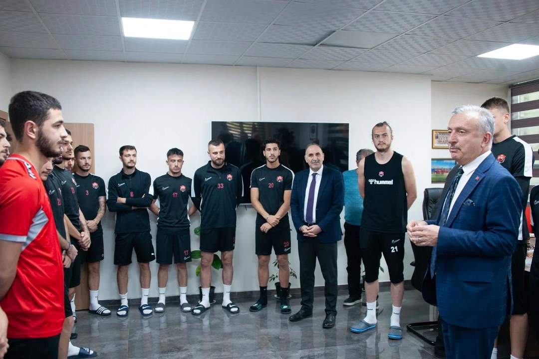 Rektör Akın Levent’ten Erzincan Spor’a Tam Destek (2) 1080X720
