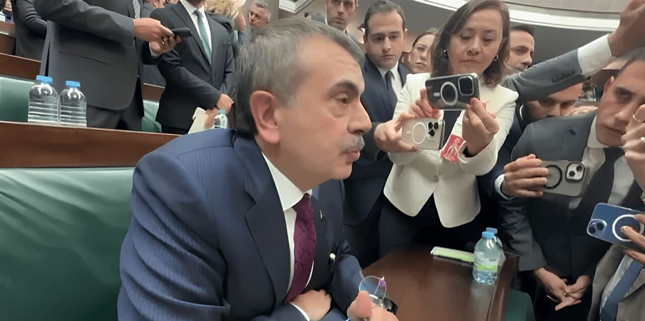 MEB, Sınavla Öğrenci Alan Liselerin Kontenjanlarını Azaltıyor!